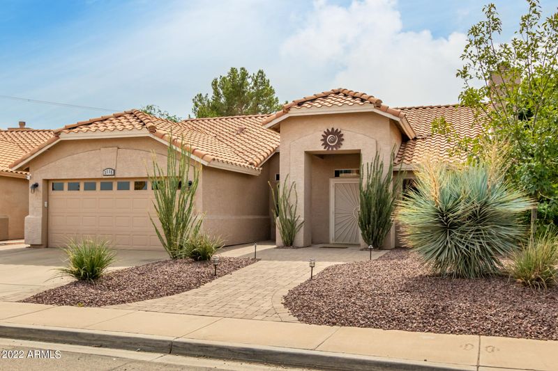 3115 E Redwood Ct, Phoenix, AZ 85048