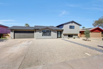 3116 Gelding Dr, Phoenix, AZ 85053