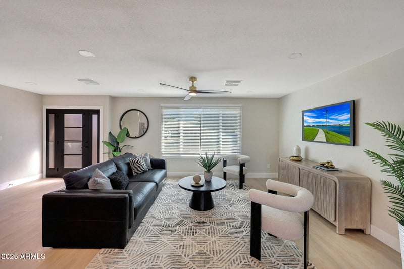 3116 Gelding Dr, Phoenix, AZ 85053