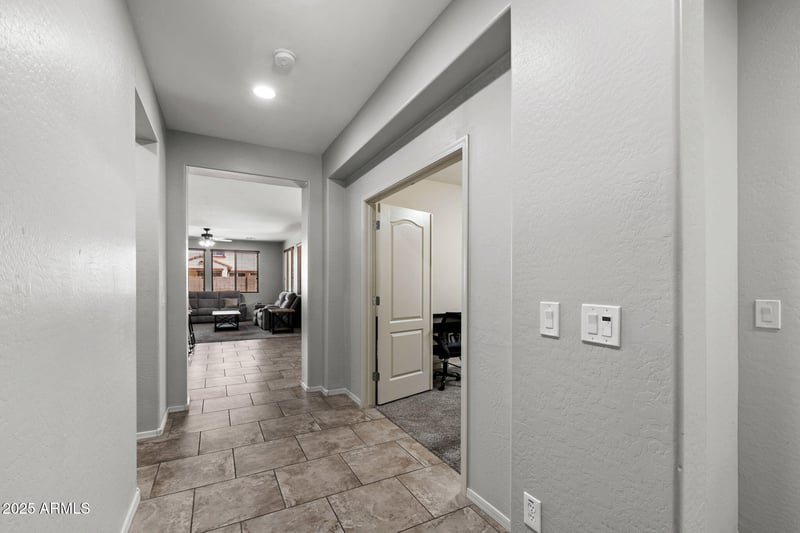 3116 Regina St, Mesa, AZ 85213