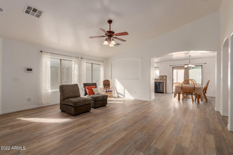 3116 S 72nd Dr, Phoenix, AZ 85043