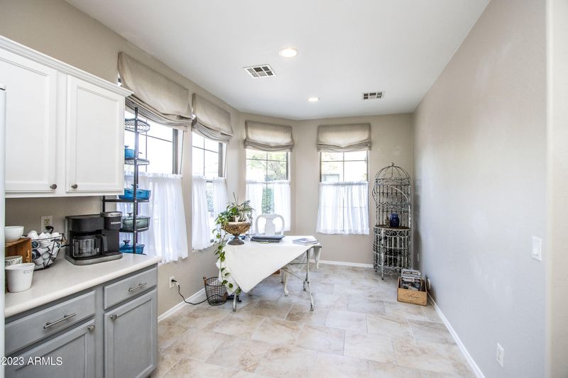 3116 S Lois Ln, Gilbert, AZ 85295