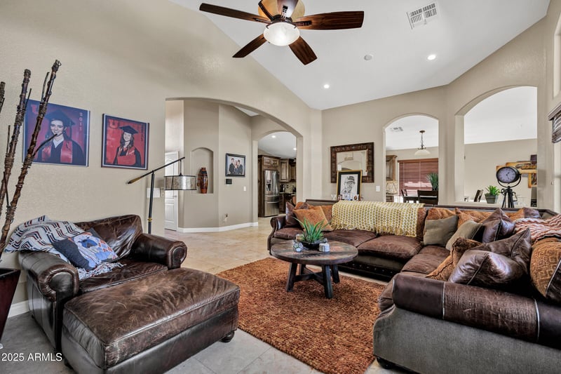 3116 Vista Bonita Dr, Phoenix, AZ 85027