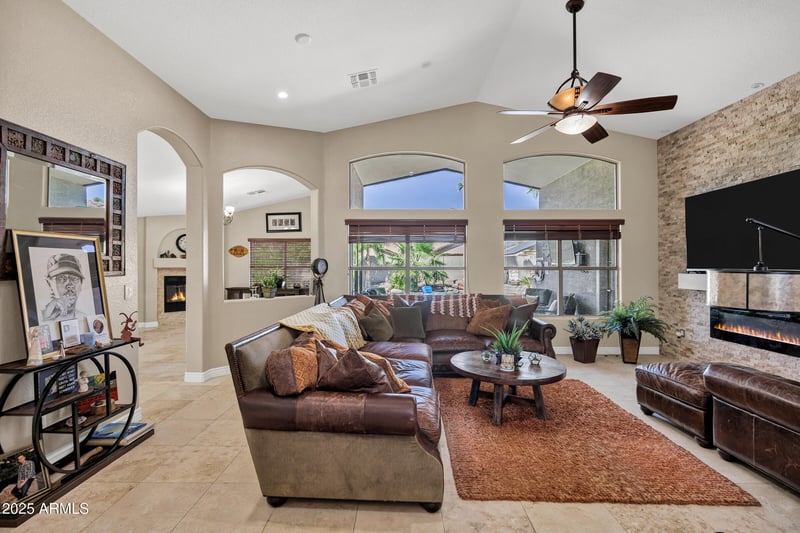 3116 Vista Bonita Dr, Phoenix, AZ 85027