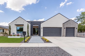 3118 N 42nd St, Phoenix, AZ 85018