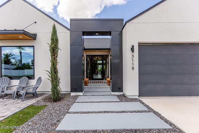3118 N 42nd St, Phoenix, AZ 85018