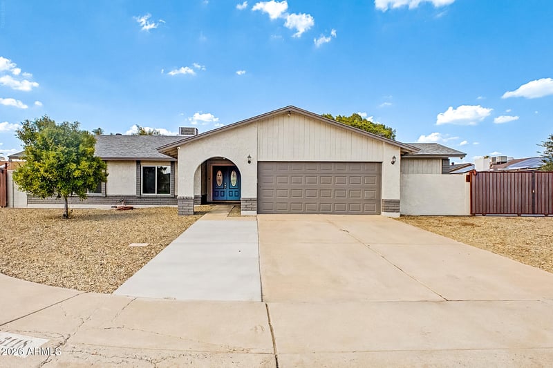 3118 W Woodridge Dr, Phoenix, AZ 85053