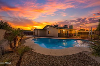 3118 W Woodridge Dr, Phoenix, AZ 85053