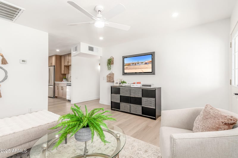 3118 Windrose Dr, Phoenix, AZ 85029