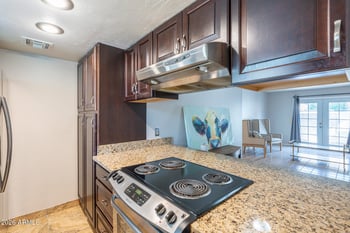 3119 38th St #8, Phoenix, AZ 85018