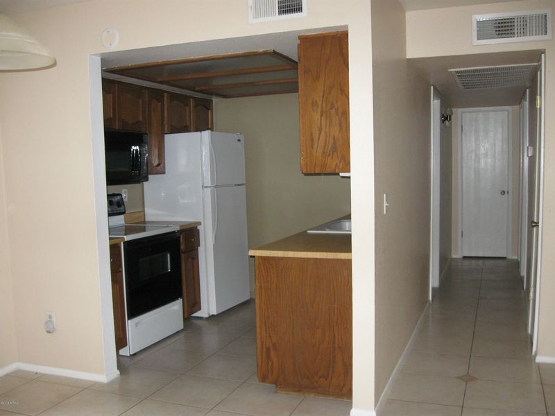 3119 W Cochise Dr #112, Phoenix, AZ 85051