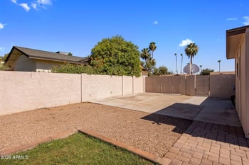 312 Brook Hollow Dr, Phoenix, AZ 85022