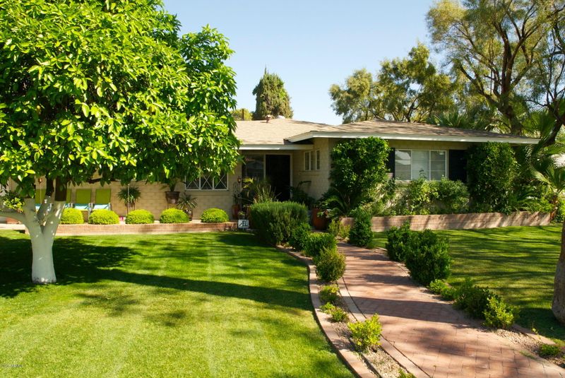 312 E Harmont Dr, Phoenix, AZ 85020