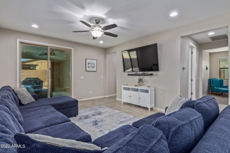 312 E Vicenza Dr, San Tan Valley, AZ 85140