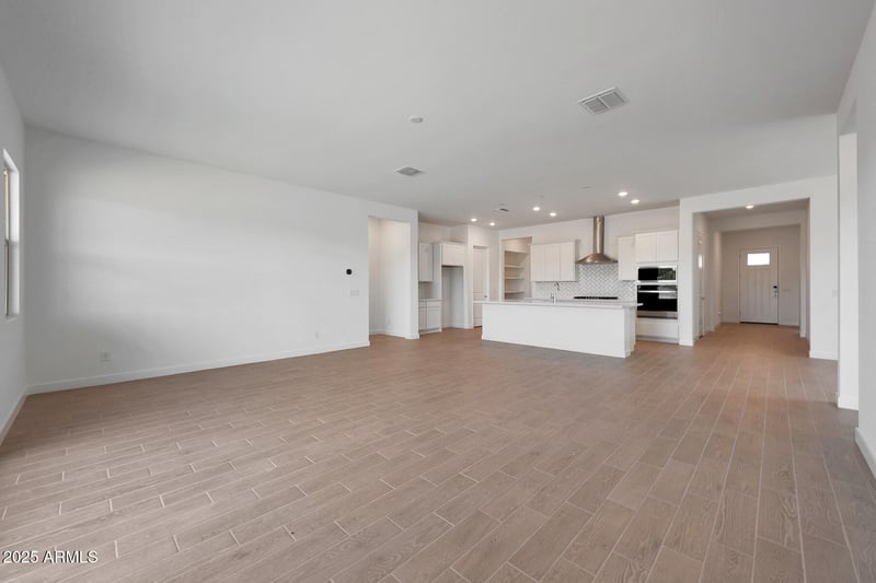 312 Flax Dr, San Tan Valley, AZ 85140