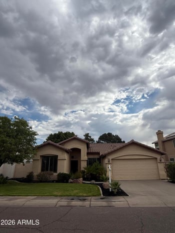 312 W Angela Dr, Phoenix, AZ 85023
