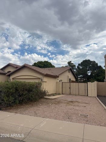 312 W Angela Dr, Phoenix, AZ 85023