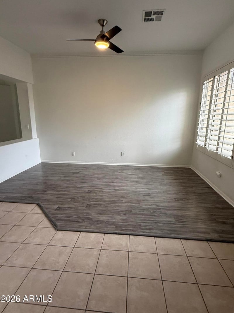 312 W Angela Dr, Phoenix, AZ 85023