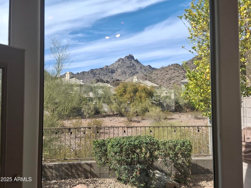 3120 Squaw Peak Cir, Phoenix, AZ 85016