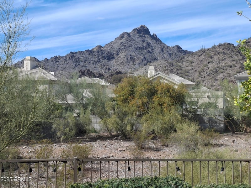 3120 Squaw Peak Cir, Phoenix, AZ 85016