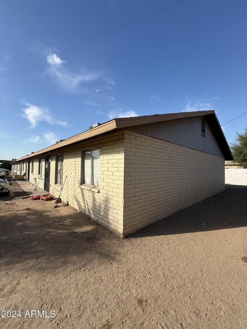 3120 W Roosevelt St, Phoenix, AZ 85009