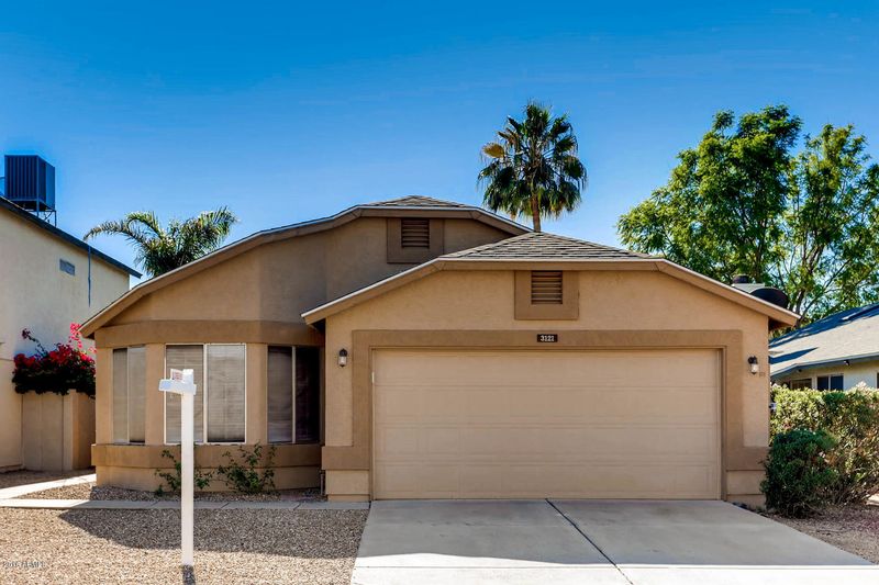 3121 E Kerry Ln, Phoenix, AZ 85050