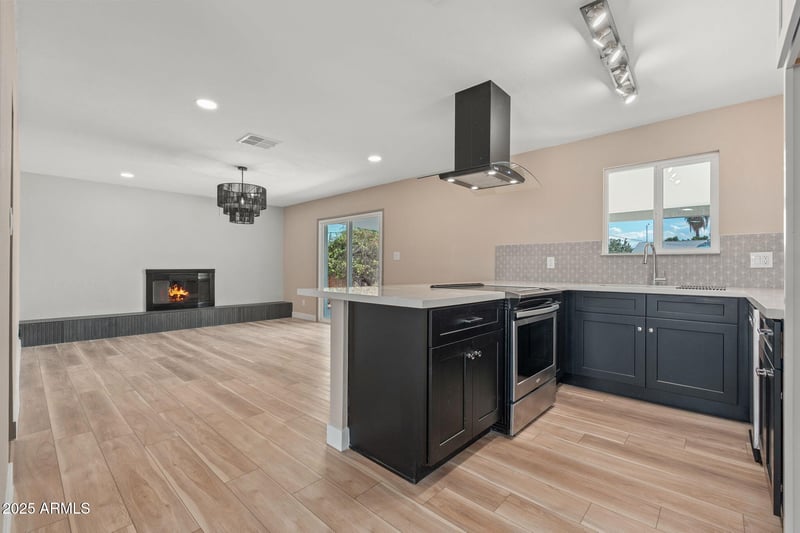 3121 Hearn Rd, Phoenix, AZ 85053