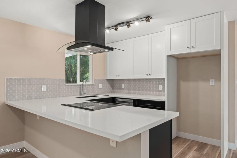 3121 Hearn Rd, Phoenix, AZ 85053