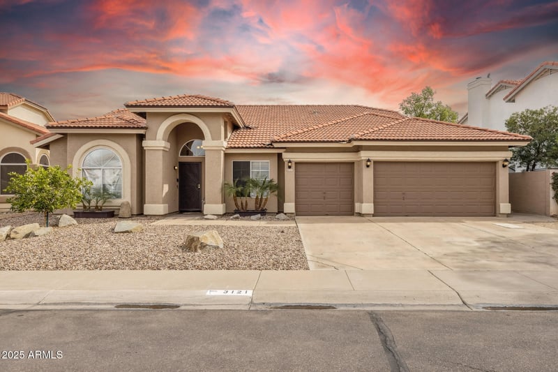 3121 Meadow Dr, Avondale, AZ 85392