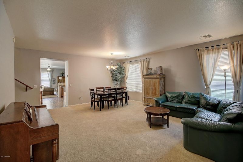3121 S Joshua Tree Ln, Gilbert, AZ 85295