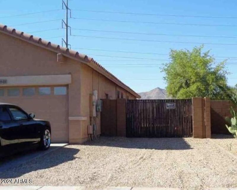 3121 W Donner Dr, Phoenix, AZ 85041