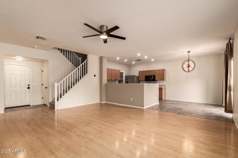 3122 Molly Ln, Phoenix, AZ 85083