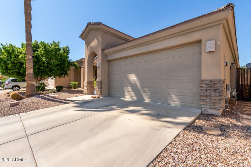 3122 Windmere Dr, Phoenix, AZ 85048
