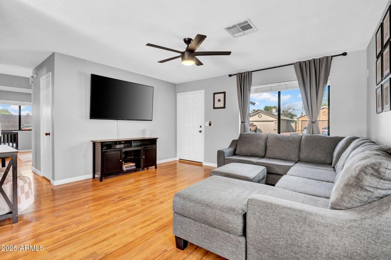 3123 Via Montoya Dr, Phoenix, AZ 85027