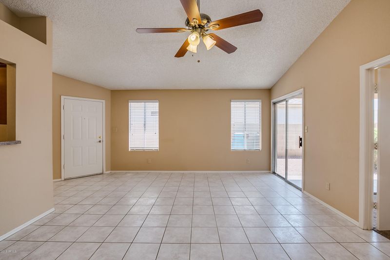 3125 E Topeka Dr, Phoenix, AZ 85050