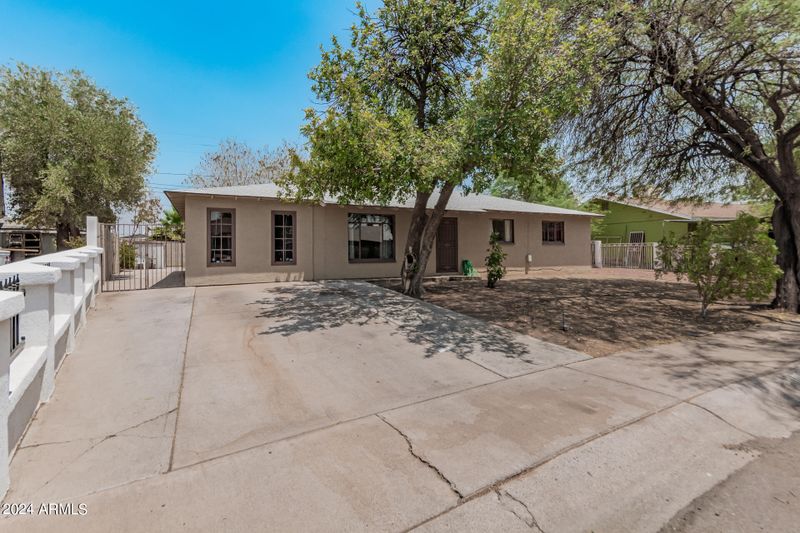 3125 N 40th Ln, Phoenix, AZ 85019