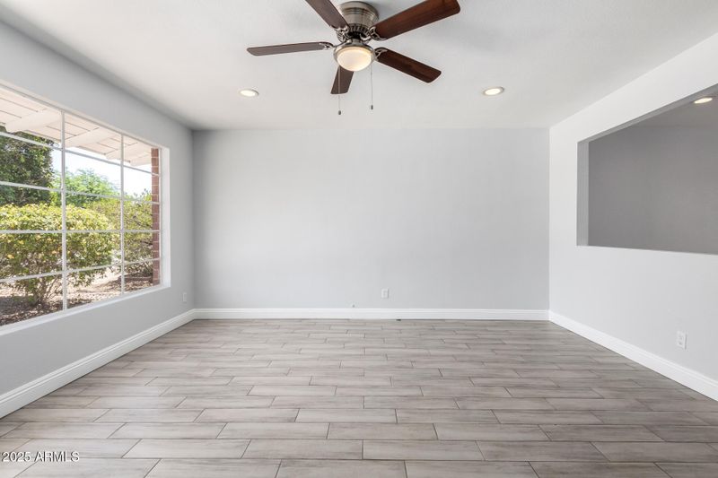 3126 W Stella Ln, Phoenix, AZ 85017