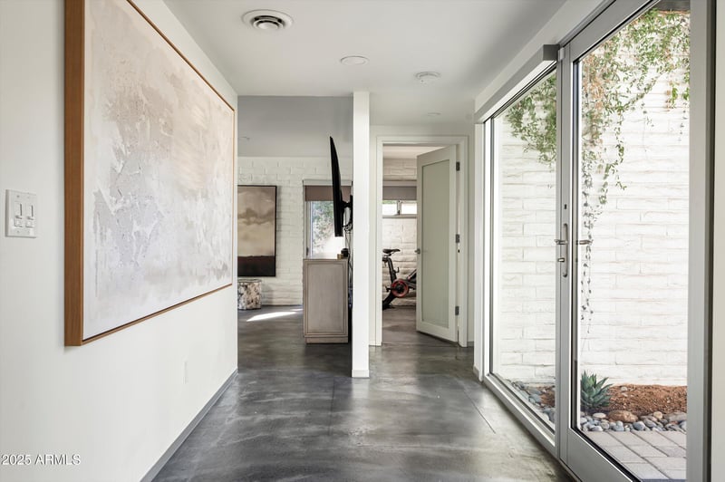 3127 60th St, Phoenix, AZ 85018