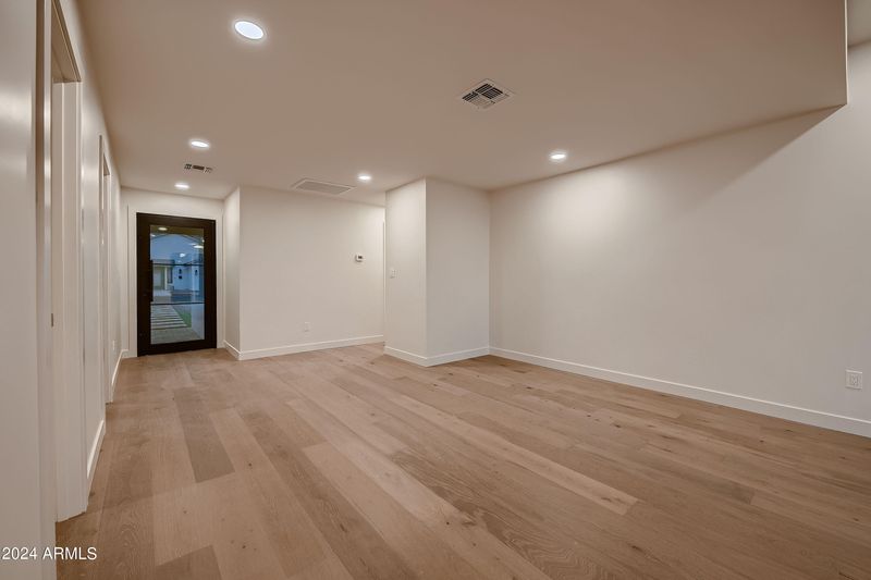 3127 E Flower St, Phoenix, AZ 85016