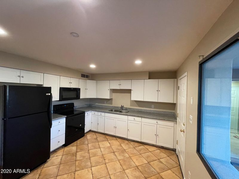 3127 N 81st Ave, Phoenix, AZ 85033