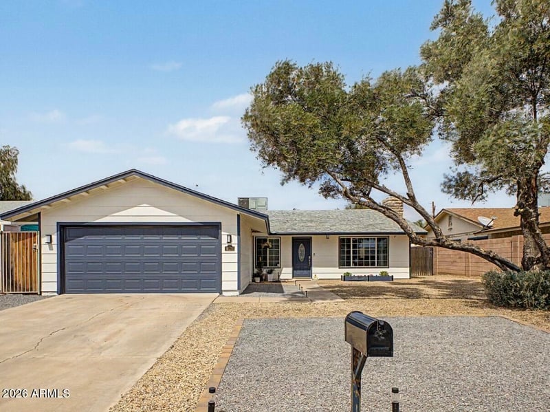 3128 Flynn Ln, Phoenix, AZ 85017
