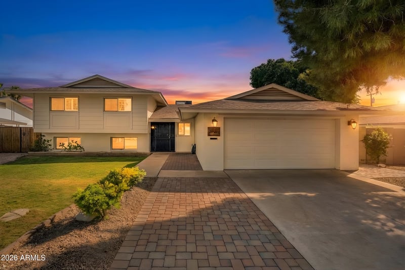 313 El Caminito Dr, Phoenix, AZ 85020