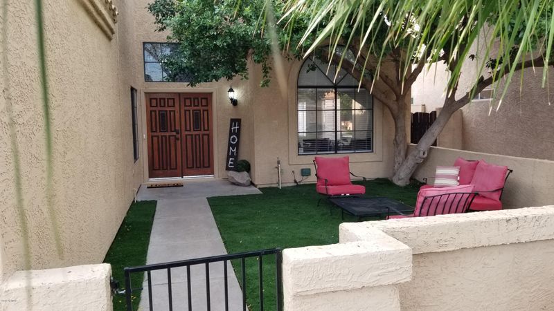 313 E Stonebridge Dr, Gilbert, AZ 85234