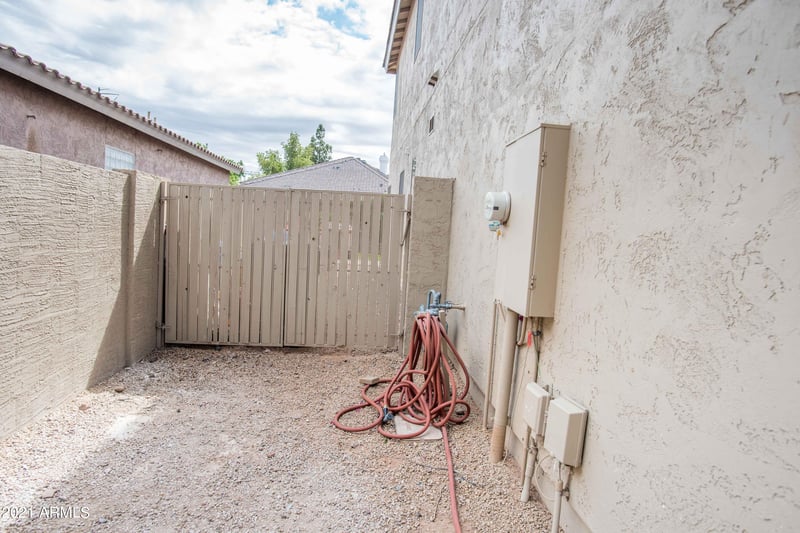 313 N Date Palm Dr, Gilbert, AZ 85234