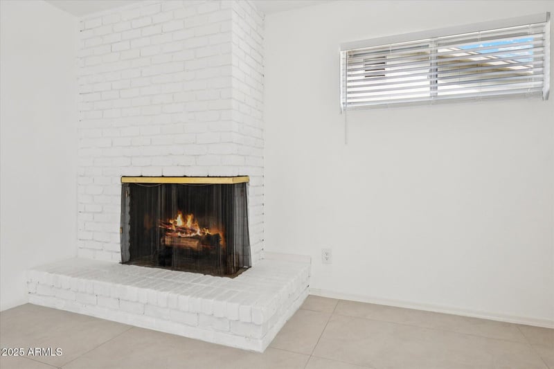 313 Riviera Dr, Tempe, AZ 85282
