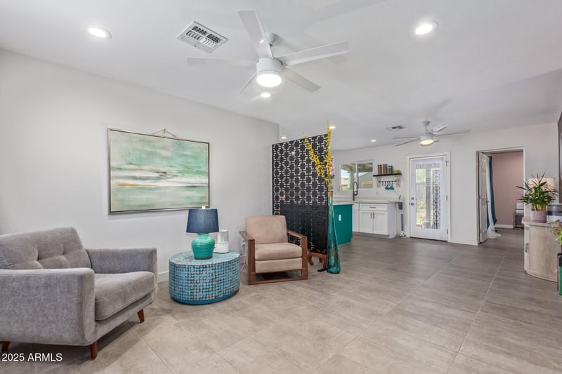 313 Utopia Rd, Phoenix, AZ 85027