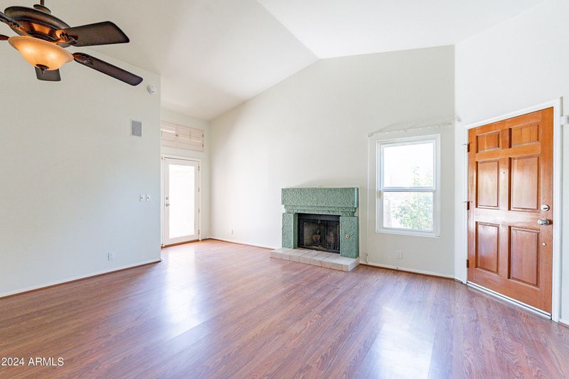 313 W Sumerset Dr, Phoenix, AZ 85023