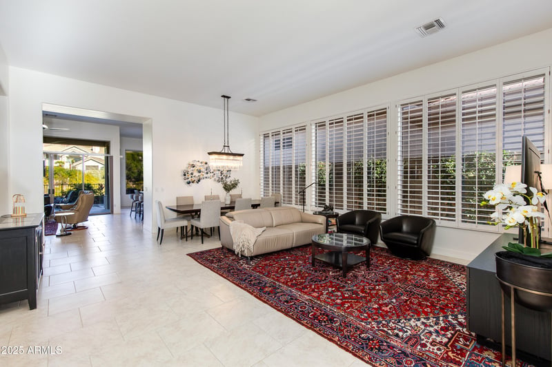 3130 E Squaw Peak Cir, Phoenix, AZ 85016