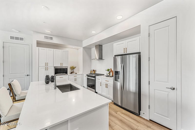 3131 Central Ave #4012, Phoenix, AZ 85012