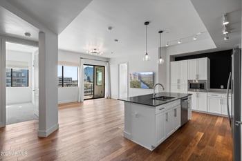 3131 Central Ave #6002, Phoenix, AZ 85012